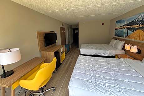 2 Double Beds Mobility Accessible Room Roll-In Shower Non-Smoking