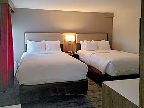 2 Queen Beds Suite Nonsmoking