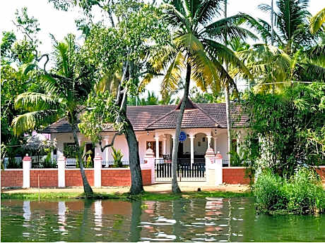 Sunny Days Homestay Alleppey