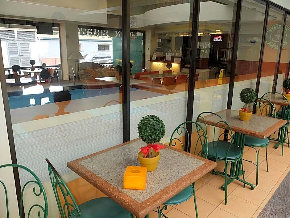 DM Residente Hotel