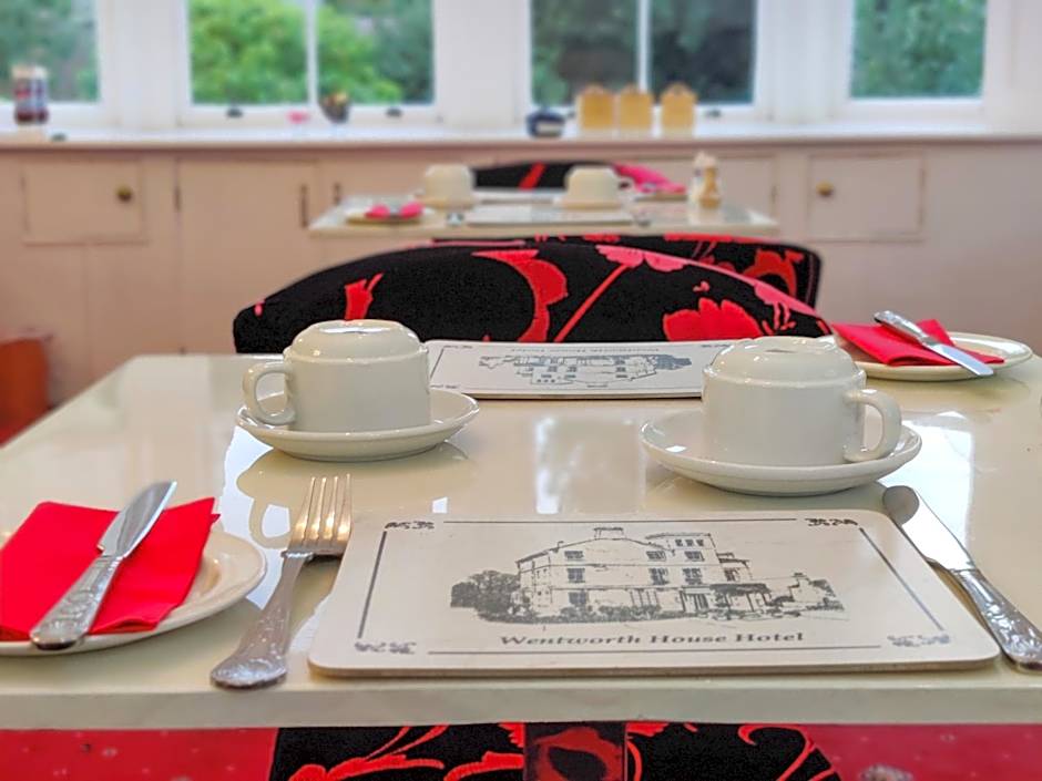 Wentworth House - Free Parking