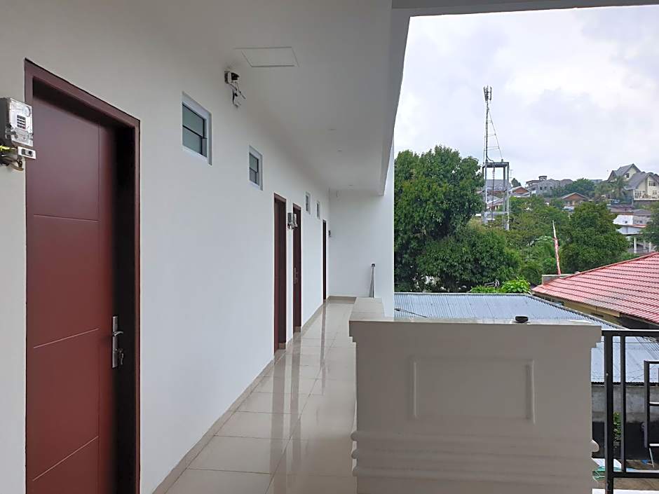 OYO 90536 Wenasia Residence – Manado, CA