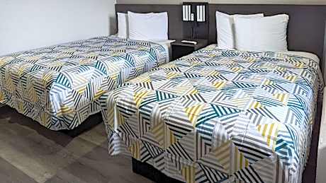 Quadruple Room - Non-Smoking
