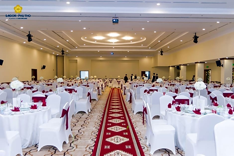 Sai Gon Phu Tho Hotel