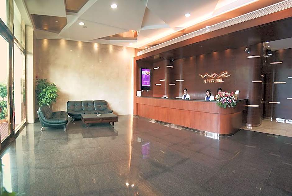 J Hotel