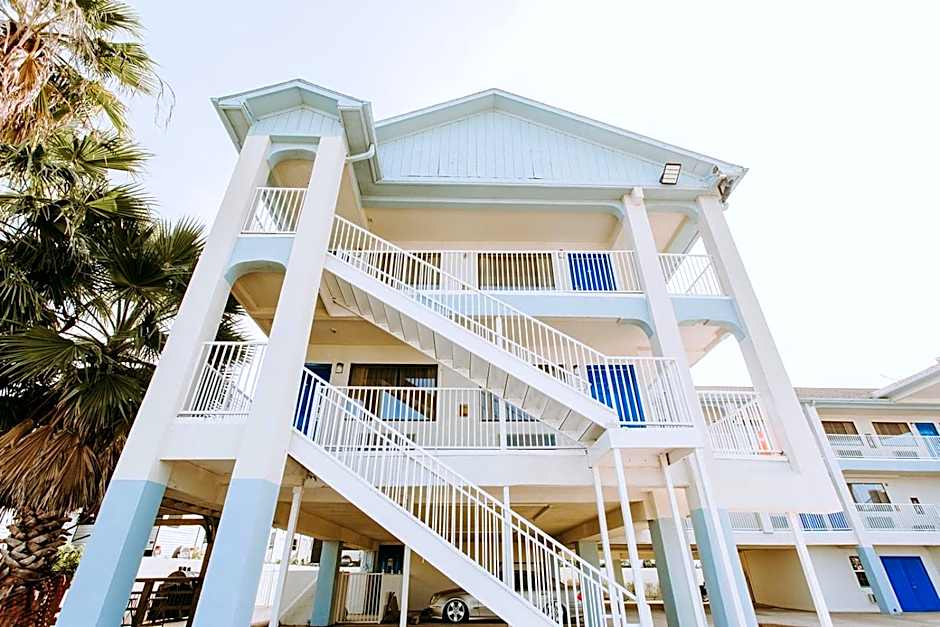 Scottish Inn & Suites - Kemah Boardwalk