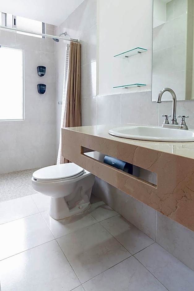 Hotel y Suites Nader