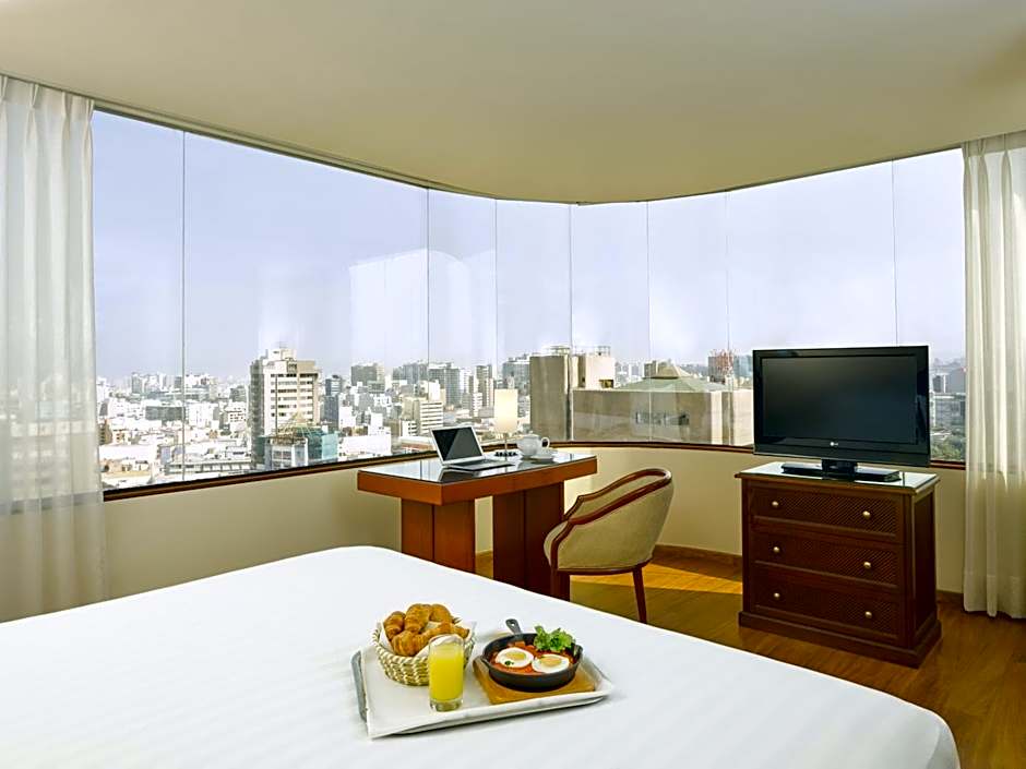 Hotel Estelar Miraflores