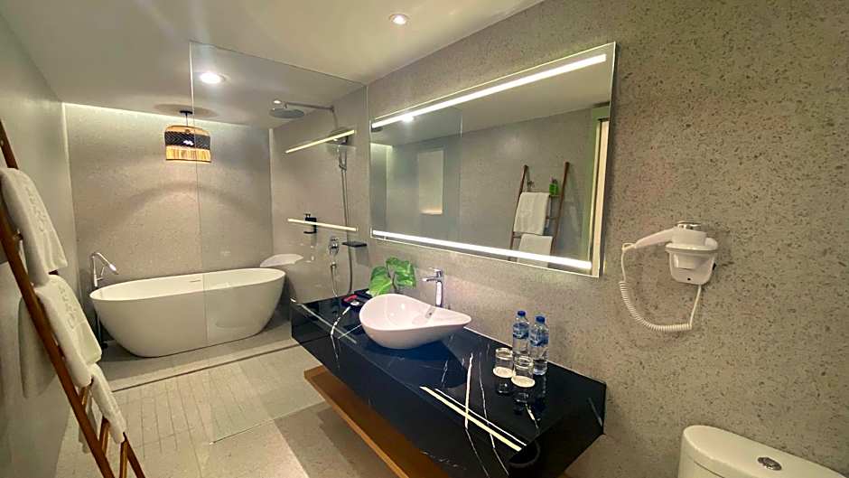 Grand Zuri Duri Hotel