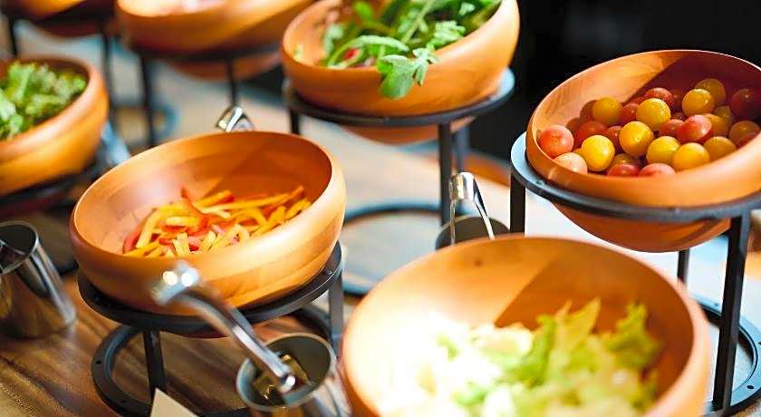 TIAD, Autograph Collection