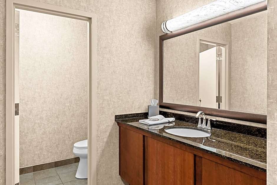 Heartland Inn & Suites, SureStay Collection by Best Western