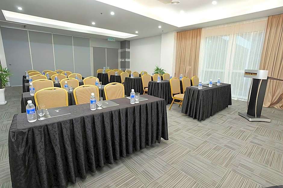 Symphony Suites Hotel