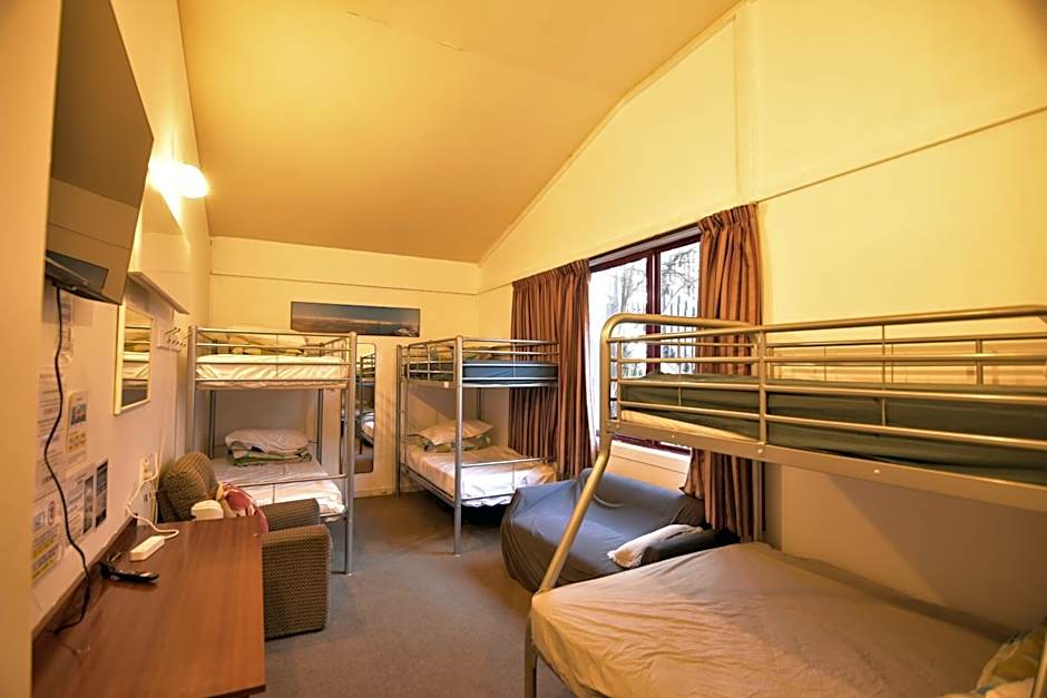 Stay In Tekapo Backpackers