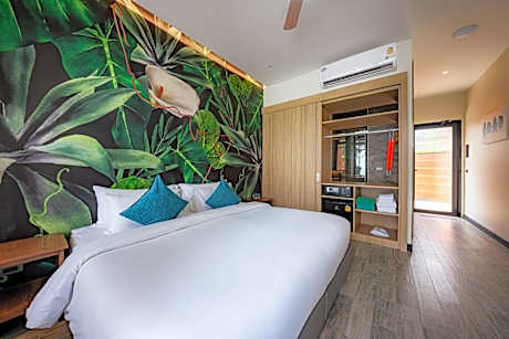 King Room with Pool View