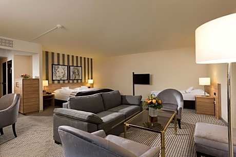 Standard Family Room