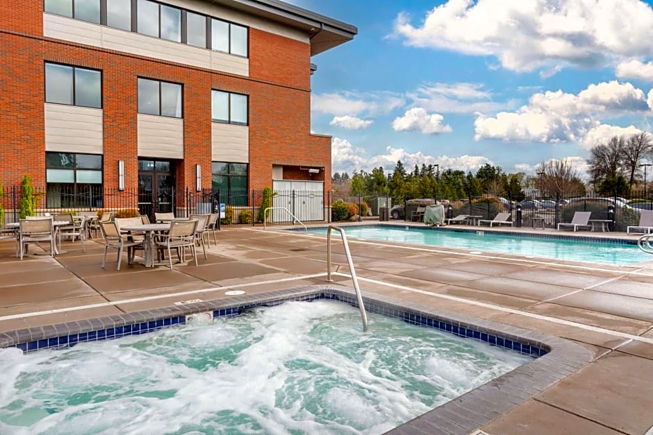 Best Western Premier Boulder Falls Inn