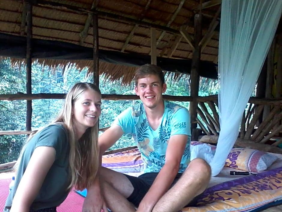 ORANGUTANTREKSUMATRA & LOVELY JUNGLE LODGE only book IF you are treking with us