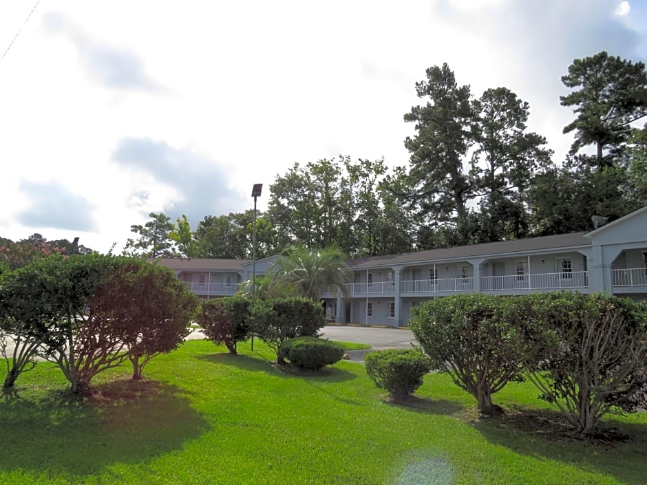 Travelodge by Wyndham Walterboro