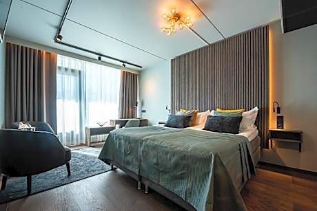 Twin Room with Sea View