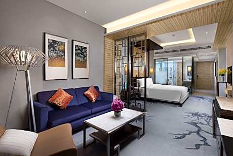 1 King Bed, Deluxe, Non-Smoking