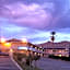 Hilltop Inn & Suites