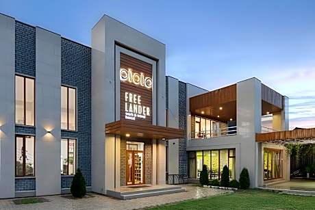 ololoFreelander work and travel Hostel