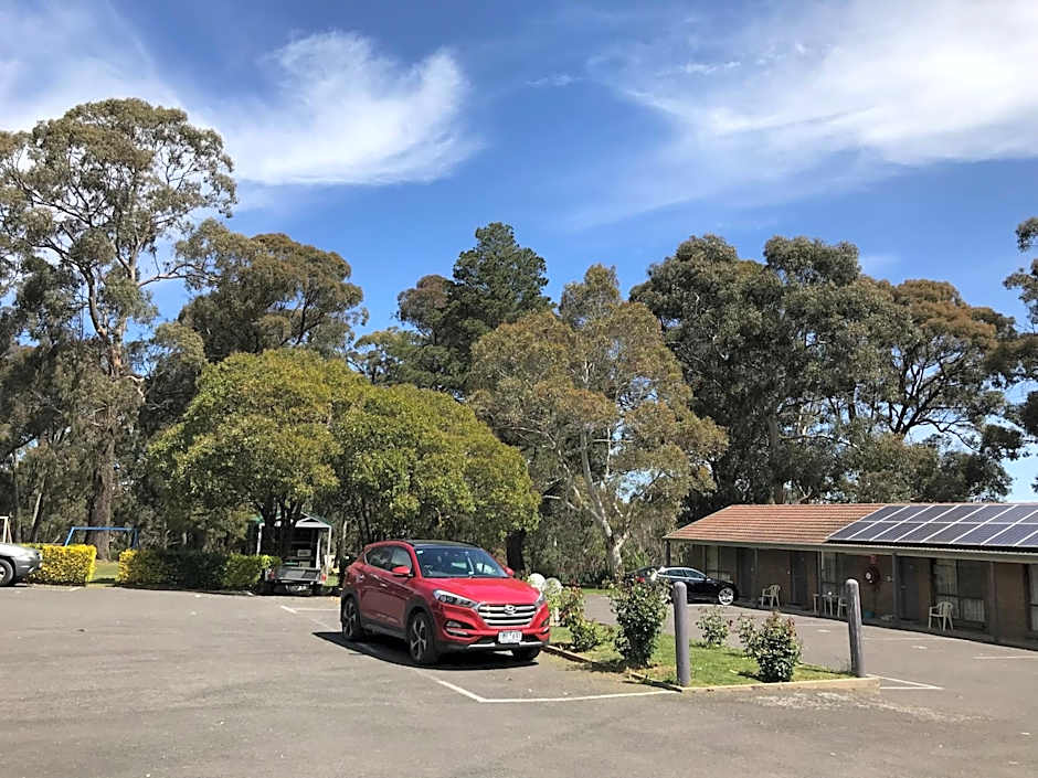 Woodmans Hill Motel