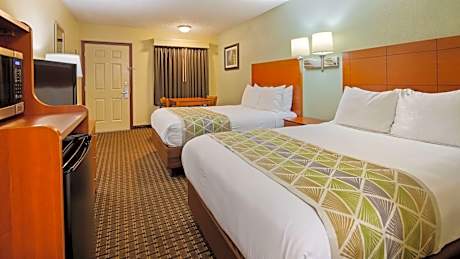 Double Room with Two Double Beds - Disability Access/Non-Smoking