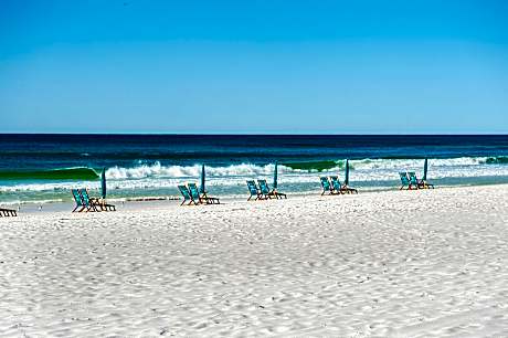 Getaways at Destin Holiday Beach Resort