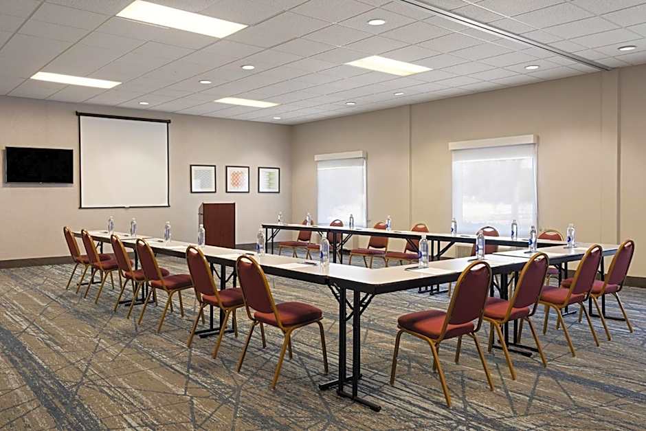 Holiday Inn Express St. Petersburg North / I-275 By IHG