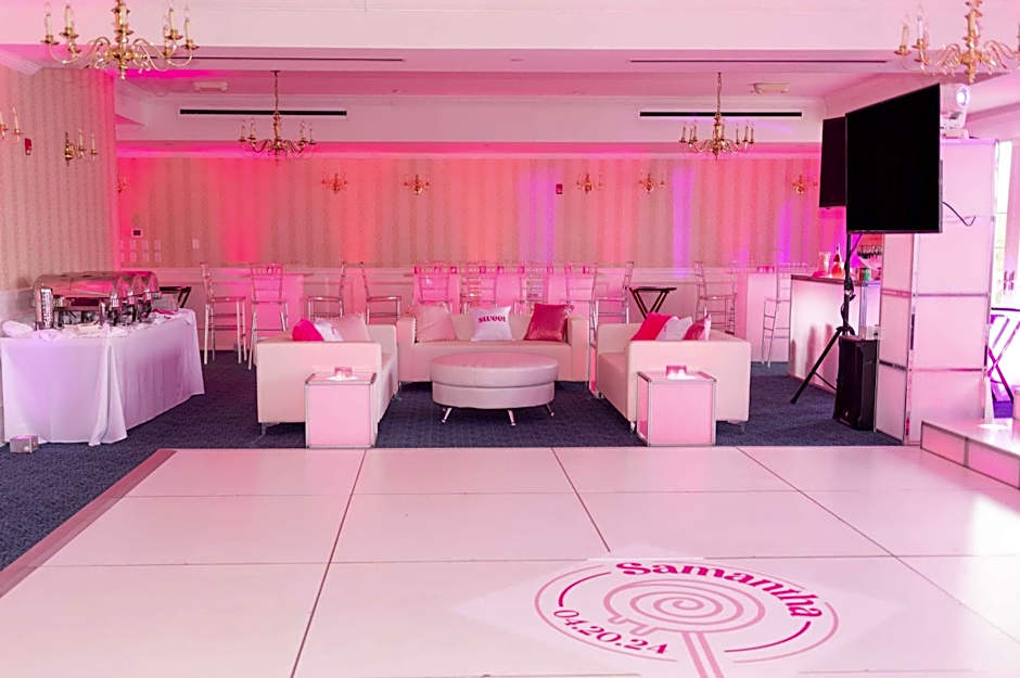 Madison Beach Hotel Curio Collection by Hilton