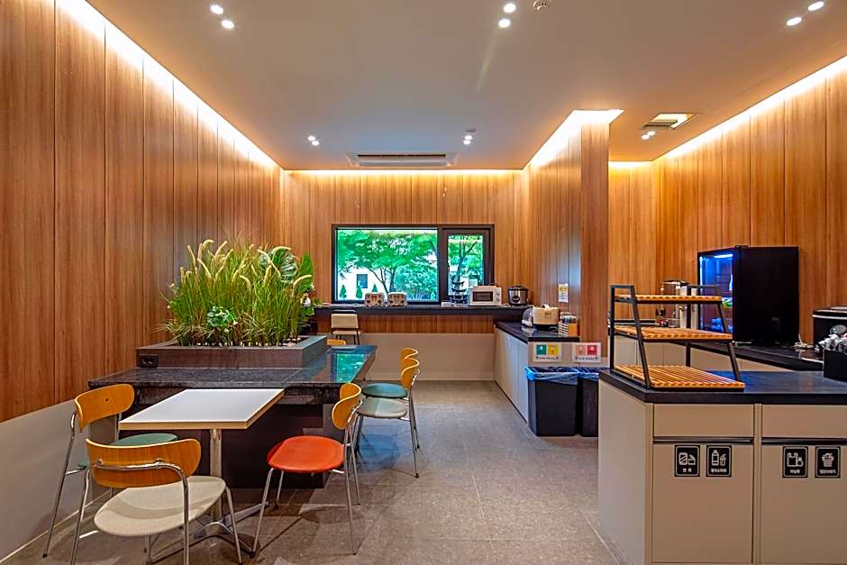 Cloud in Hotel Mokpo Peace Square