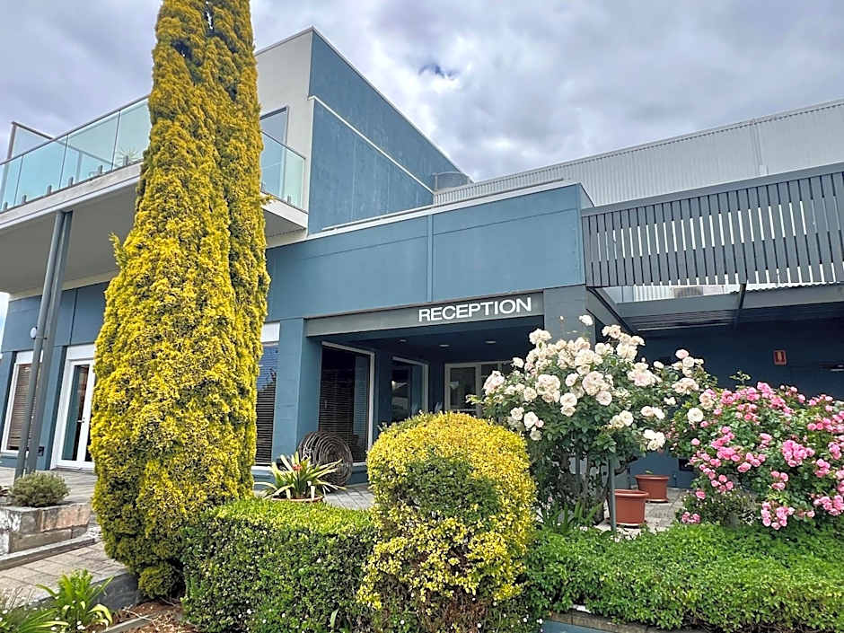 Captains at the Bay Bed & Breakfast