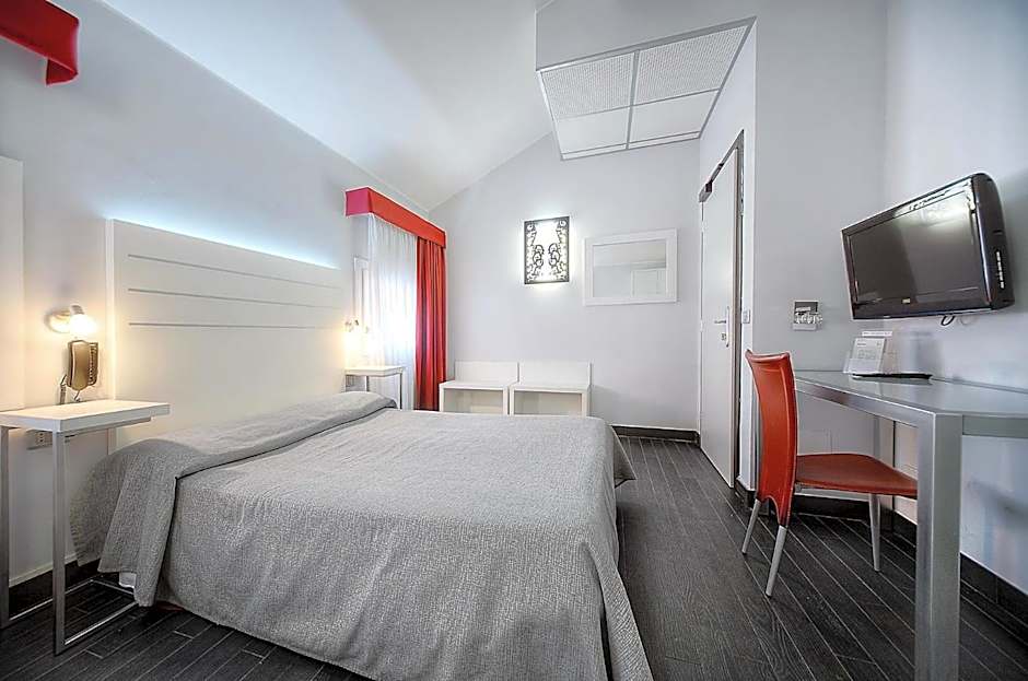 Hotel Aaron