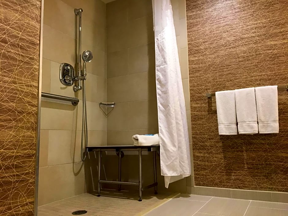 Holiday Inn Express Colton, an IHG Hotel
