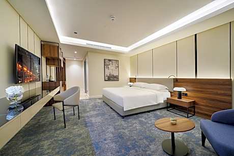 Family Connecting Suite