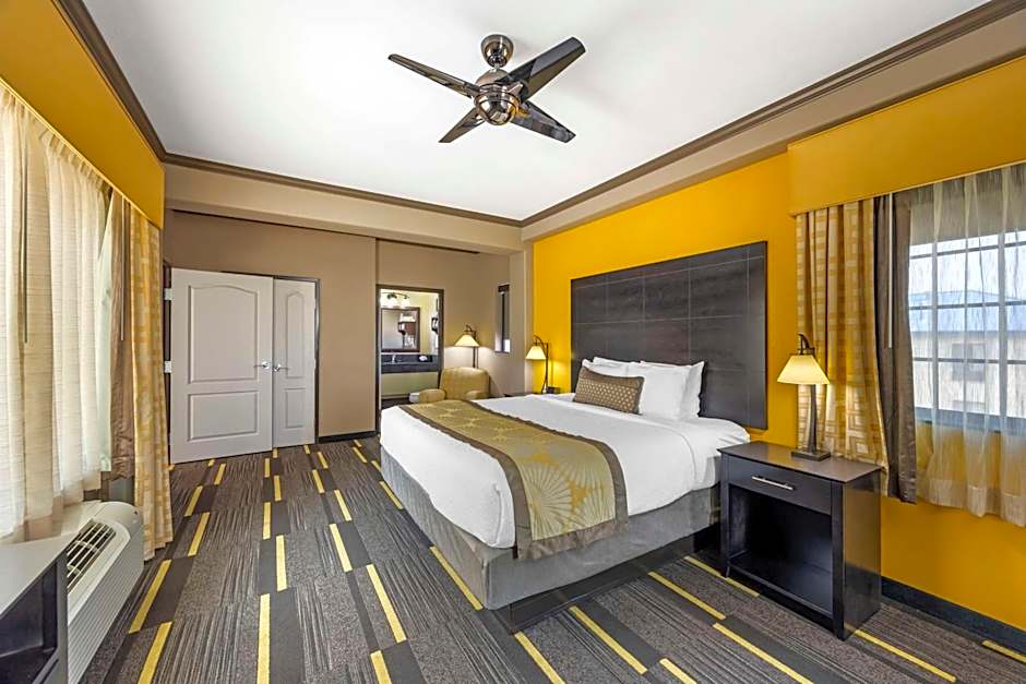 Best Western Plus Emerald Inn & Suites