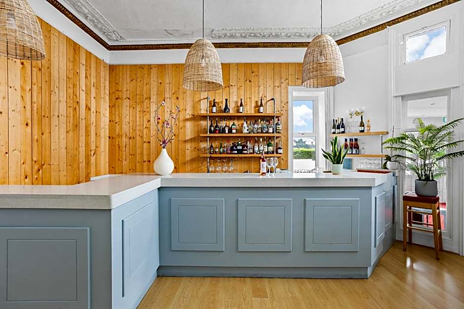 Waters Edge Hotel Torquay