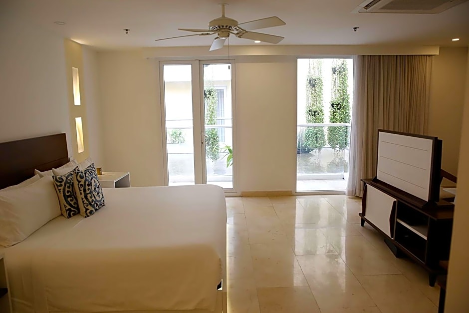 Nacar Hotel Cartagena, Curio Collection by Hilton