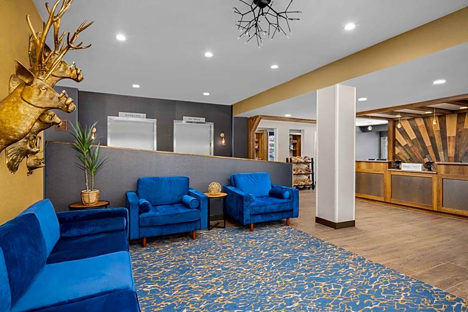 Hotel Westport Kansas City, Tapestry Collection by Hilton
