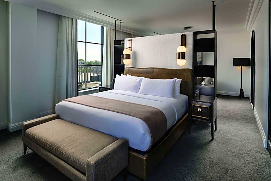 Daxton Hotel Birmingham, Curio Collection by Hilton