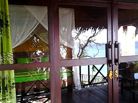 Bungalow with Sea View
