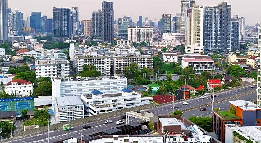 Bangkok, Sukhumvit 50 - Marriott Executive Apartments