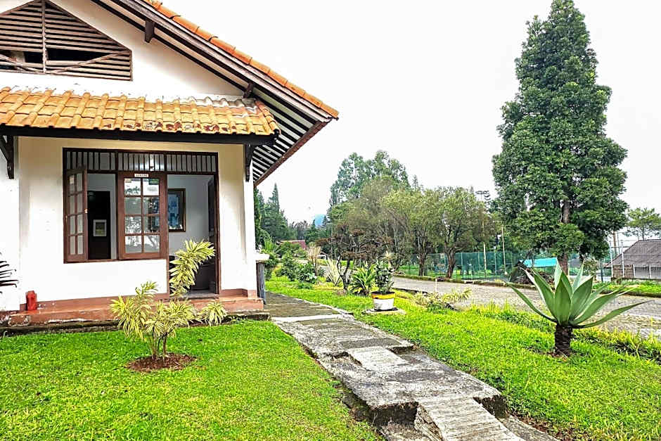 RedDoorz near Pasar Cipanas