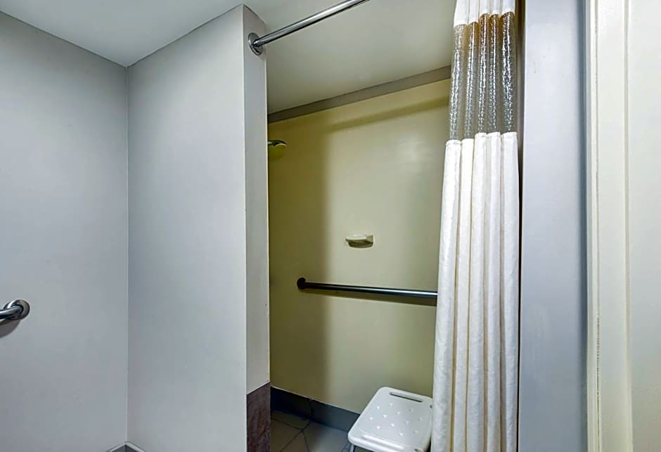 La Quinta Inn & Suites by Wyndham Newark - Elkton