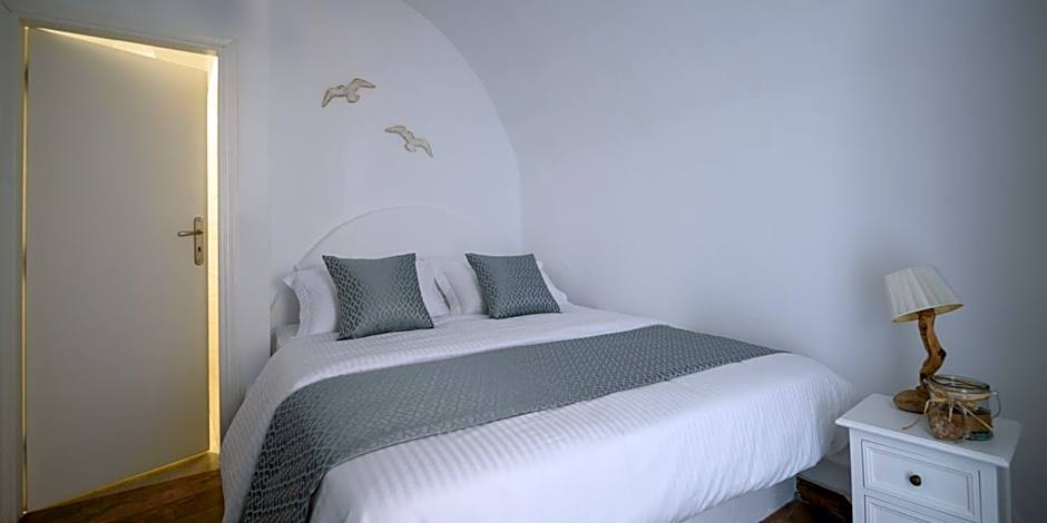 For All Seasons Mansion