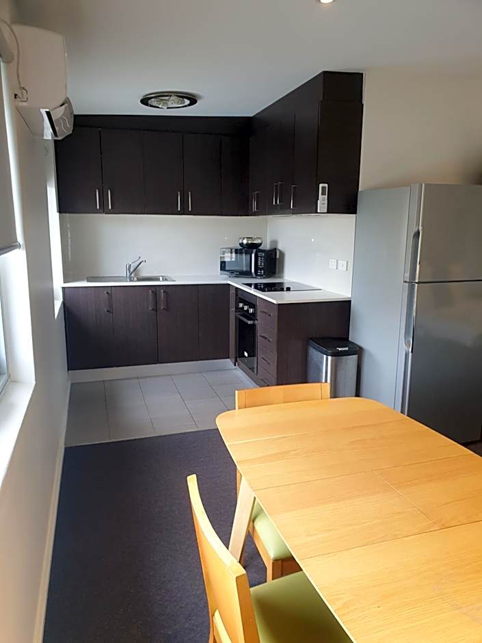 Carlton Suites