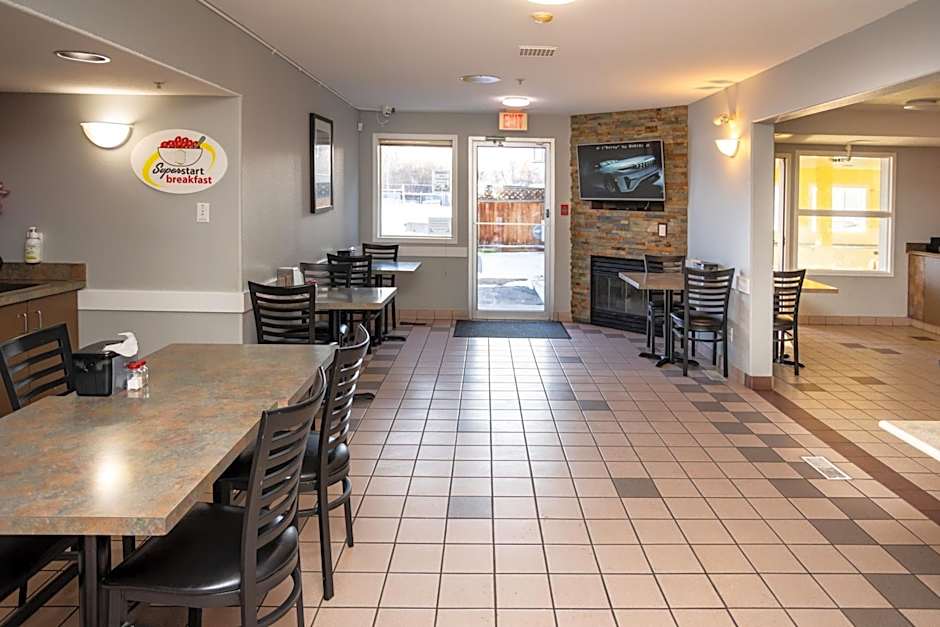 Ramada by Wyndham Cranbrook