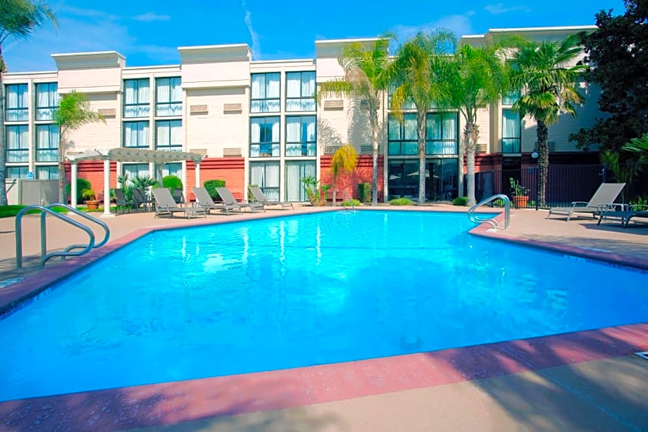 Wyndham Visalia