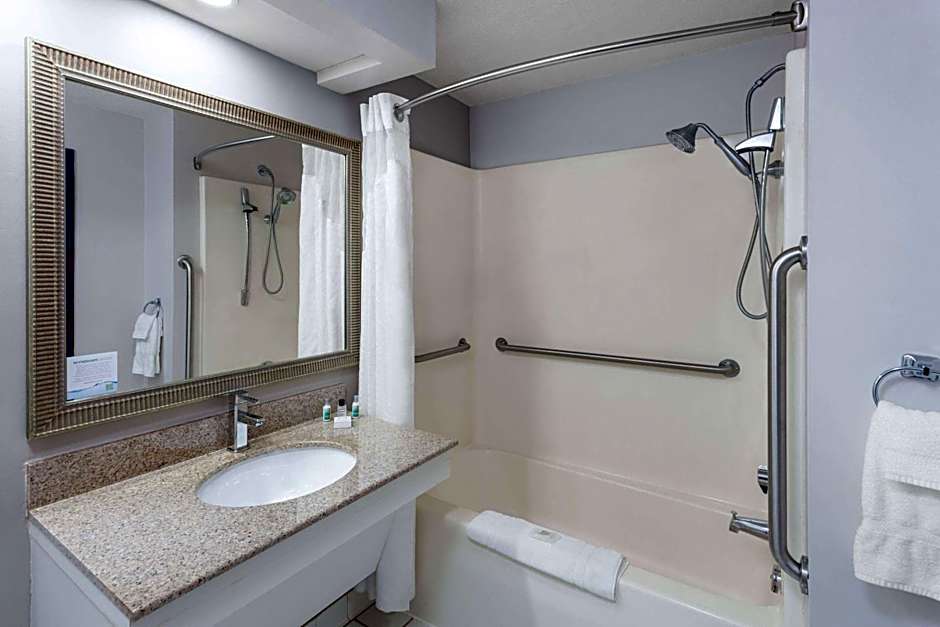 Links Bos Landen Hotel & Spa of Pella, Trademark by Wyndham